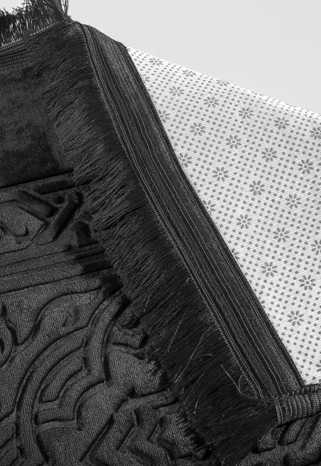Qiblatain Prayer Mat Black