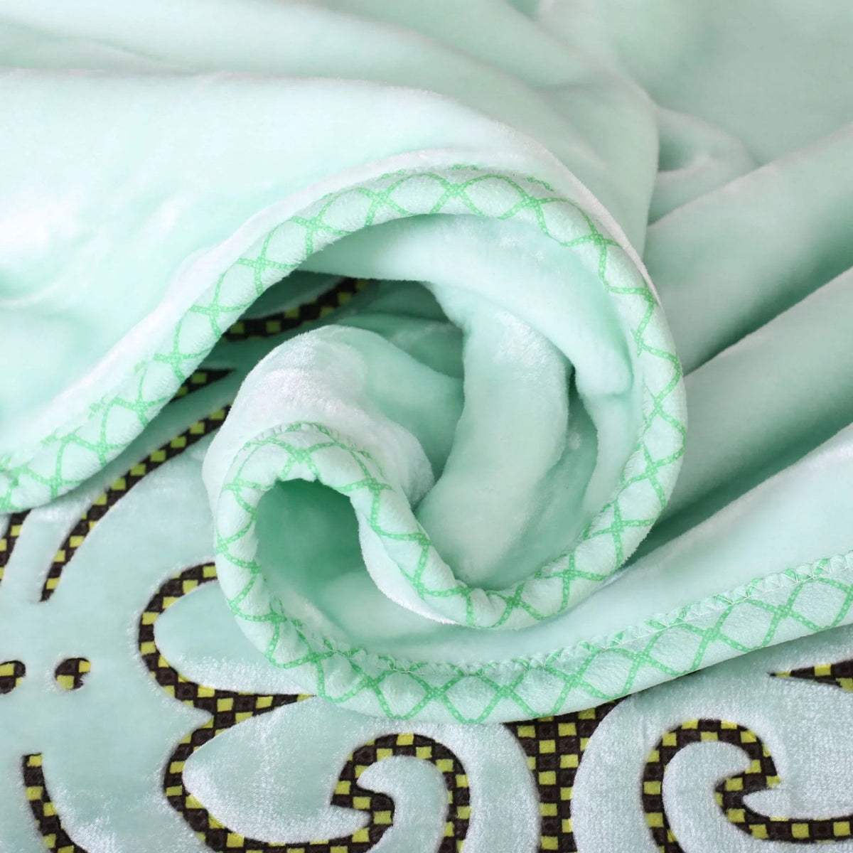 Zardozi 2-Ply Color Embossed Single Blanket – Green