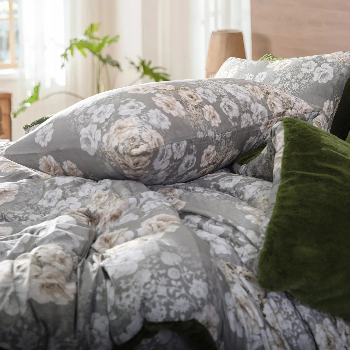 Unique 6 Pcs Comforter Set UQ-602